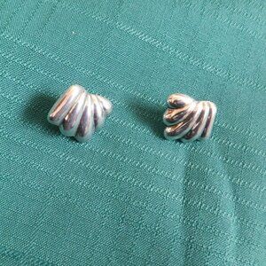 Pair of square sterling silver Art Deco style post earrings VGU